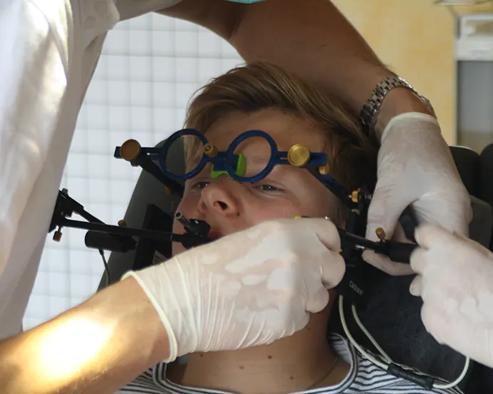 Durchführung einer Kiefergelenkstherapie